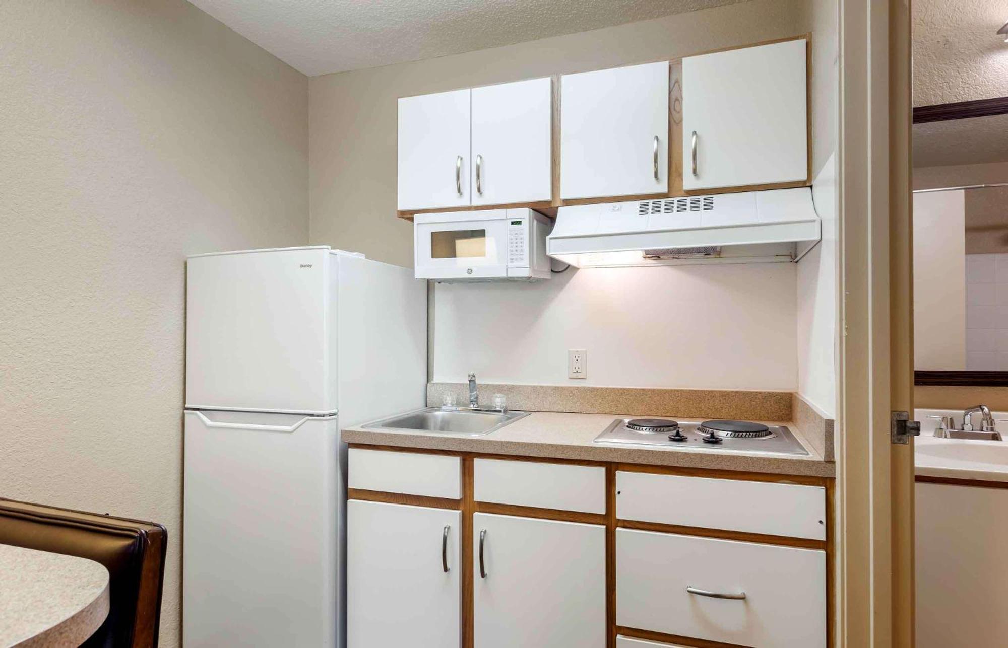 Extended Stay America Select Suites - Atlanta - Perimeter - Hammond Drive Sandy Springs Buitenkant foto