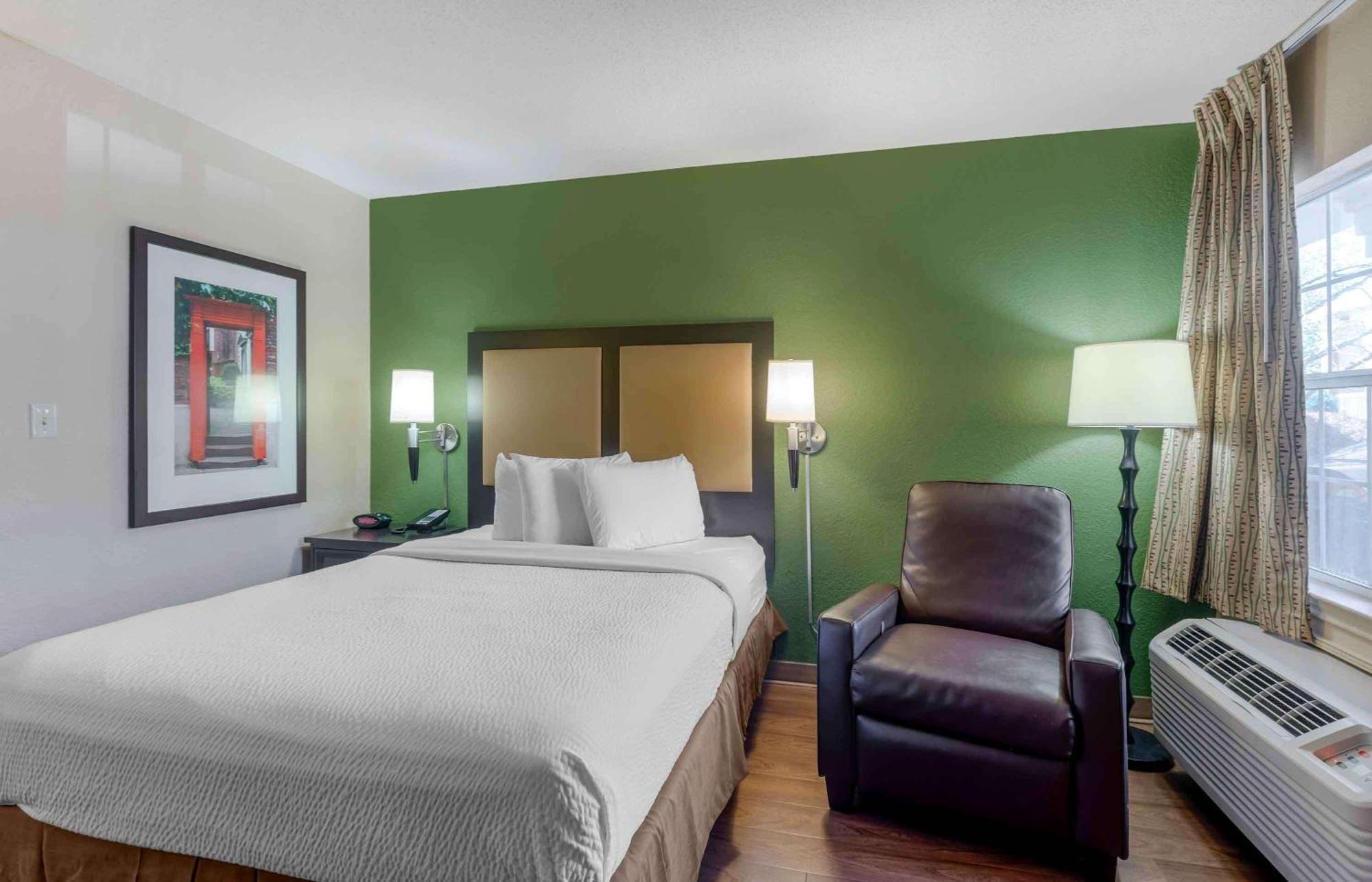 Extended Stay America Select Suites - Atlanta - Perimeter - Hammond Drive Sandy Springs Buitenkant foto