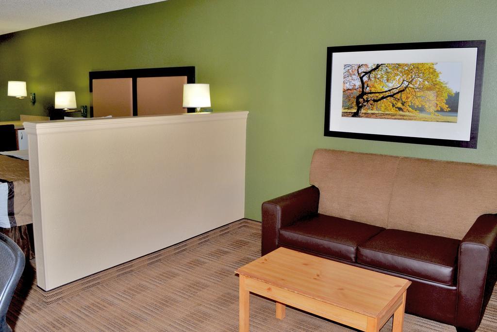 Extended Stay America Select Suites - Atlanta - Perimeter - Hammond Drive Sandy Springs Buitenkant foto