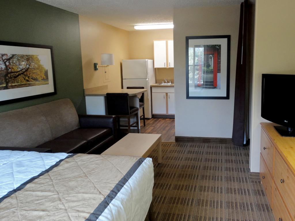 Extended Stay America Select Suites - Atlanta - Perimeter - Hammond Drive Sandy Springs Buitenkant foto